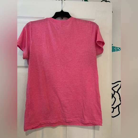 Pre-Loved Pink Large Aeropostale Tee – Comfy & Classic 🌸✨ - Picture 2 of 3
